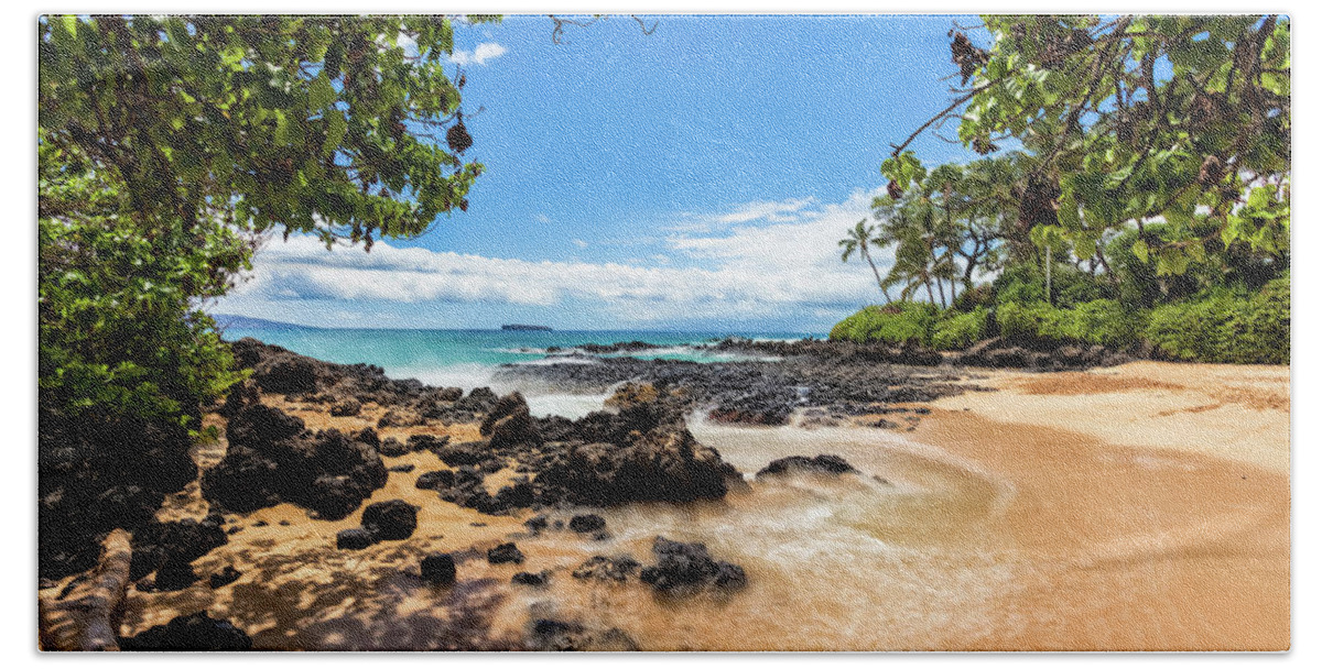 Maui Cove Beach Hand Towel featuring the photograph Secrets Hideout by Chris Spencer