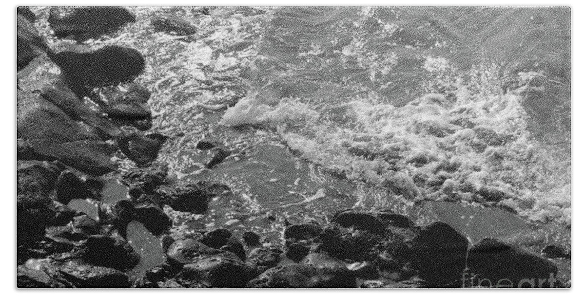 Water Hand Towel featuring the photograph Shoreline Lanzarote bw by Eddie Barron