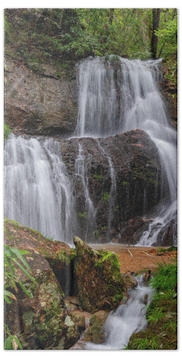 Waterfall Bath Towel featuring the photograph Shu Nu Waterfall 10x8 Vertical by William Dickman