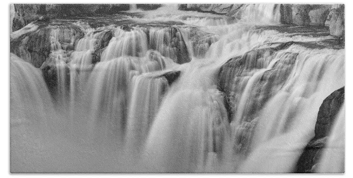Shoshone Falls Bath Towel featuring the photograph Silky Waters by Michael Morse