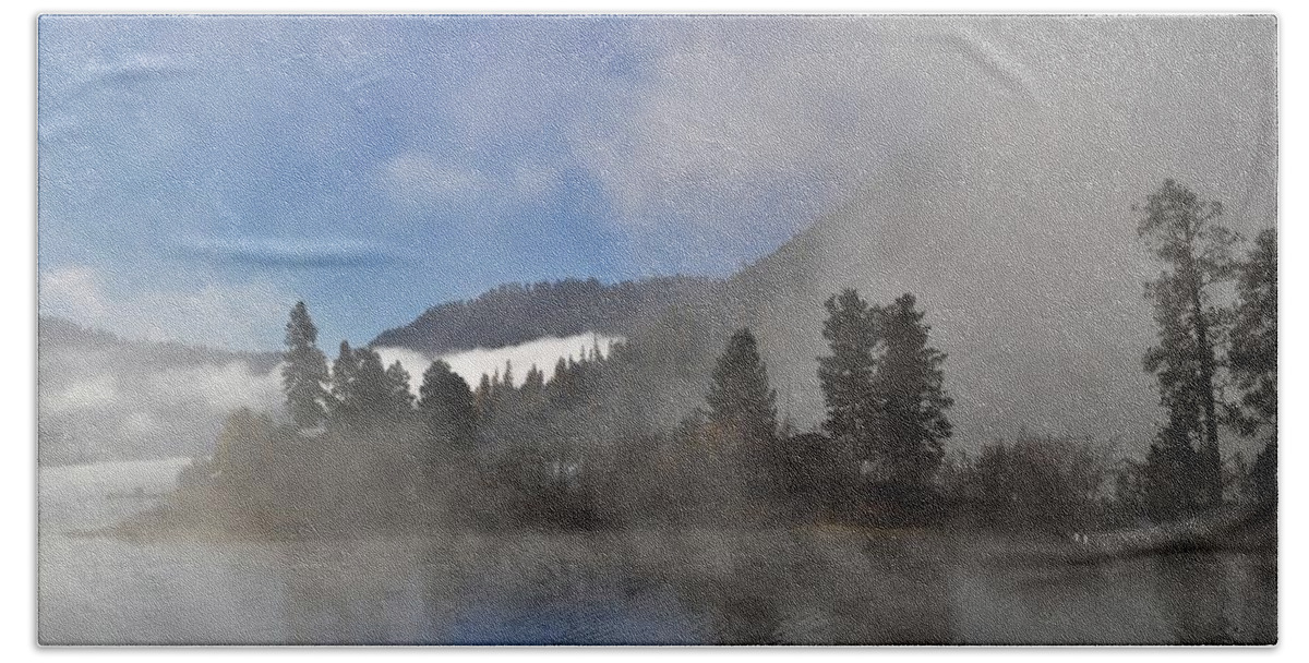 Fog Bath Towel featuring the photograph Smoke on the Water by Mike Helland