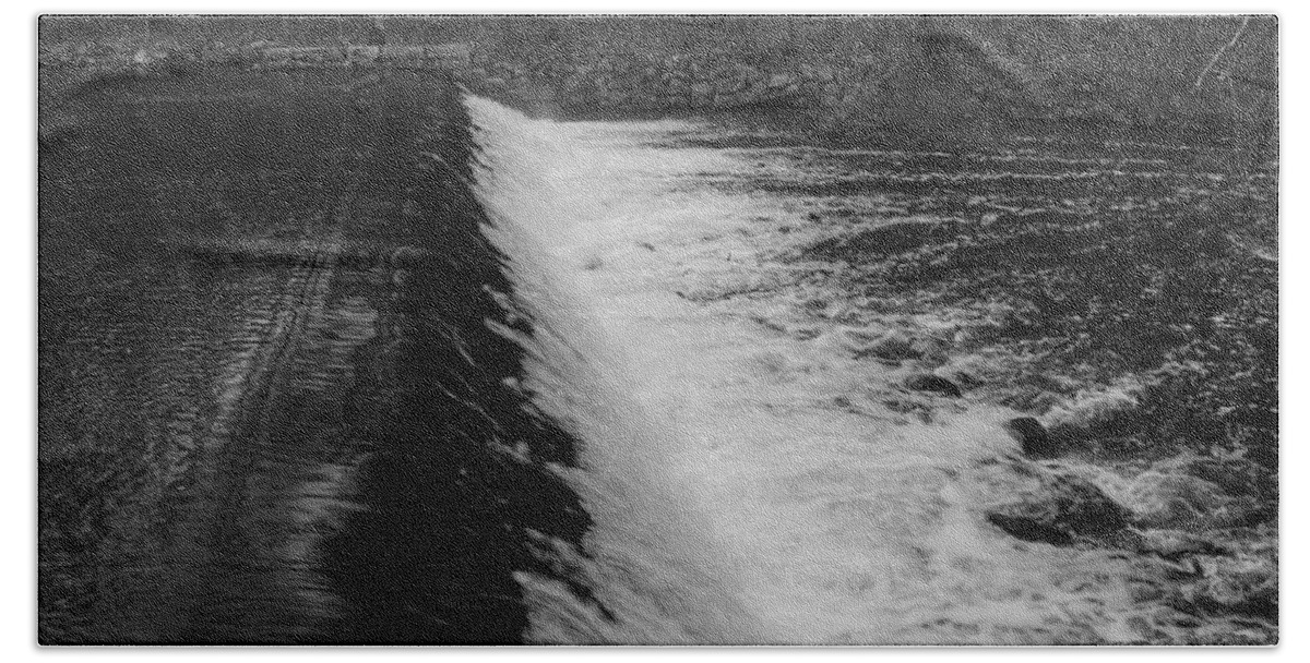 Waterloo Village Bath Towel featuring the photograph Spillway in Detail - Waterloo Village by Christopher Lotito