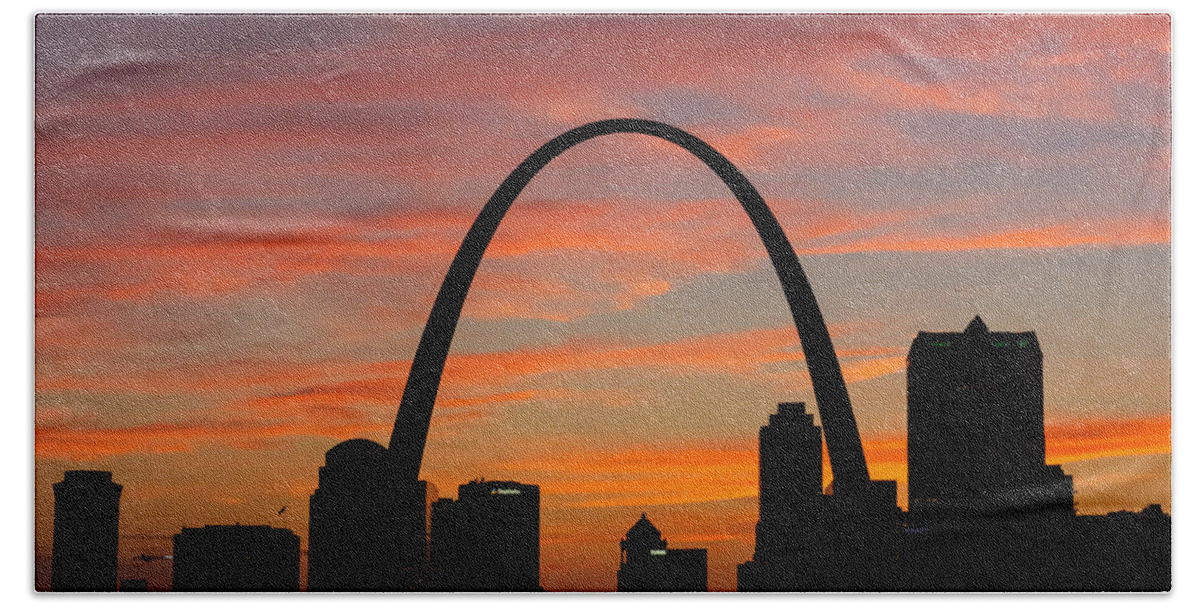 St Louis Bath Towel featuring the photograph St Louis Skyline by Amanda Jones