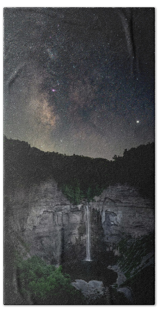  Taughannock Bath Towel featuring the photograph Stars over Taughannock Falls by Guy Coniglio