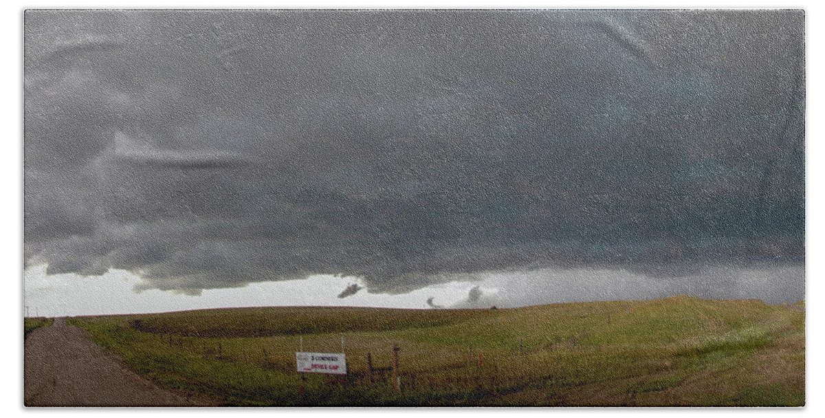 Nebraskasc Bath Towel featuring the photograph Storm Chasin in Nader Alley 016 by NebraskaSC