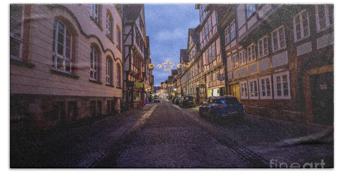 Hann.münden Bath Towel featuring the photograph Street at Night by Eva Lechner