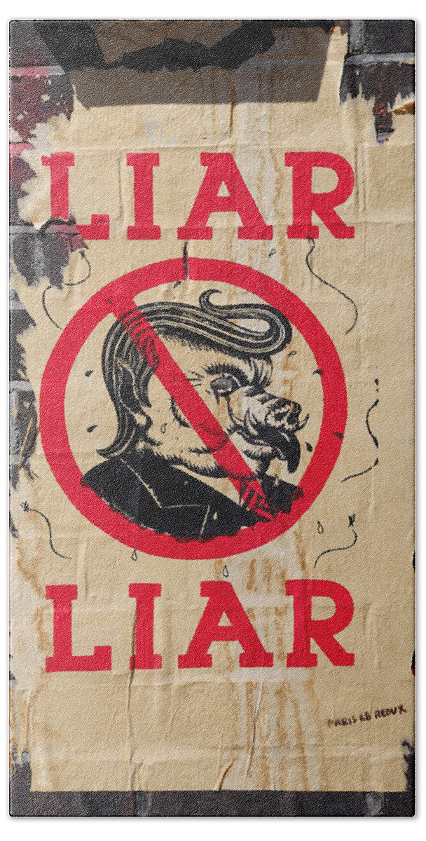 Richard Reeve Hand Towel featuring the photograph Street Poster - Liar Liar by Richard Reeve