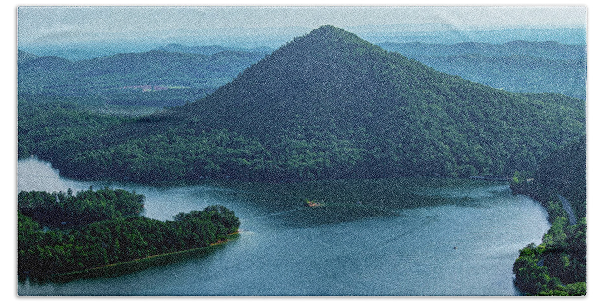 Sugarloaf Mountain Bath Towel featuring the photograph Sugarloaf Mountain and Parksville Lake by Mary Ann Artz