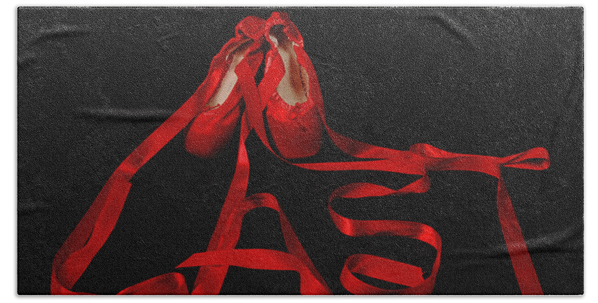 Red Shoes Bath Towel featuring the photograph The Last Dance by Rein Nomm