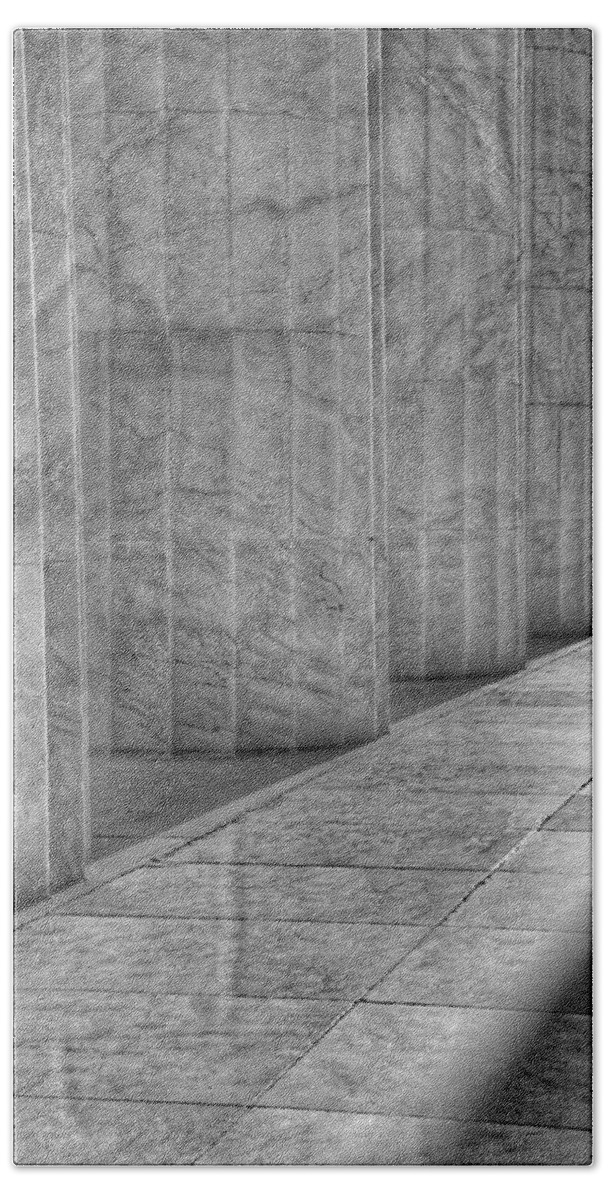 Abraham Lincoln Bath Towel featuring the photograph The Lincoln Memorial Washington D. C. - Black and White Abstract Pillars Details 6 by Marianna Mills