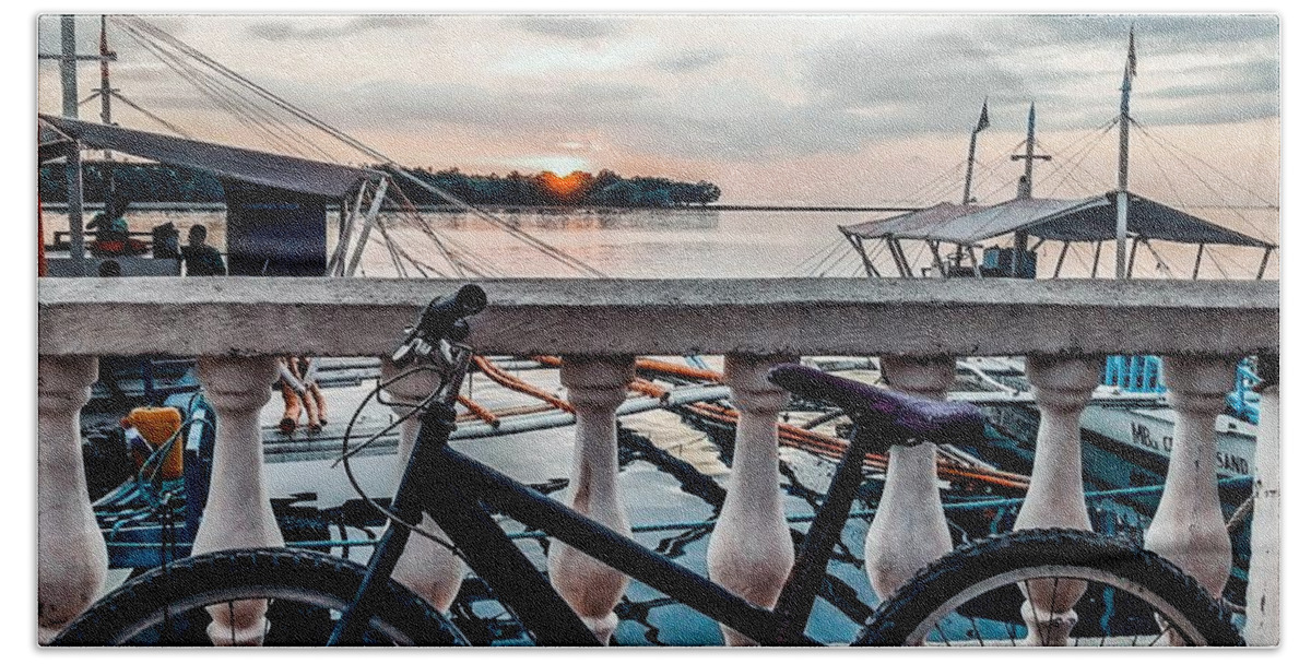Bike Hand Towel featuring the photograph Traveller's point by Dynz Abejero
