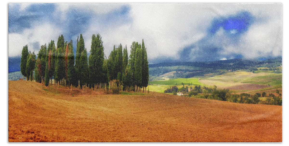 Tuscany Bath Towel featuring the photograph Tuscan Landscape by Lev Kaytsner