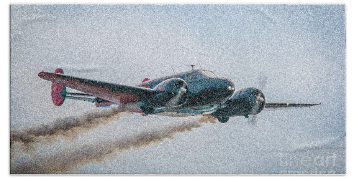 Airplane Bath Towel featuring the photograph Twin Beech in Level Flight by Tom Claud