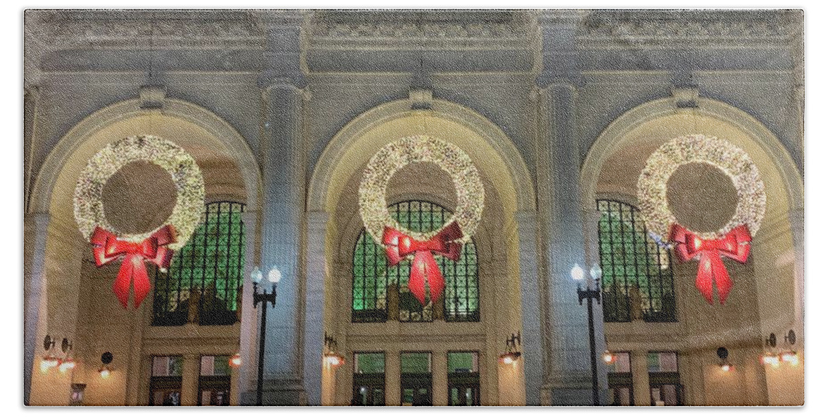 Union Station Hand Towel featuring the photograph Union Station Holiday by Lora J Wilson