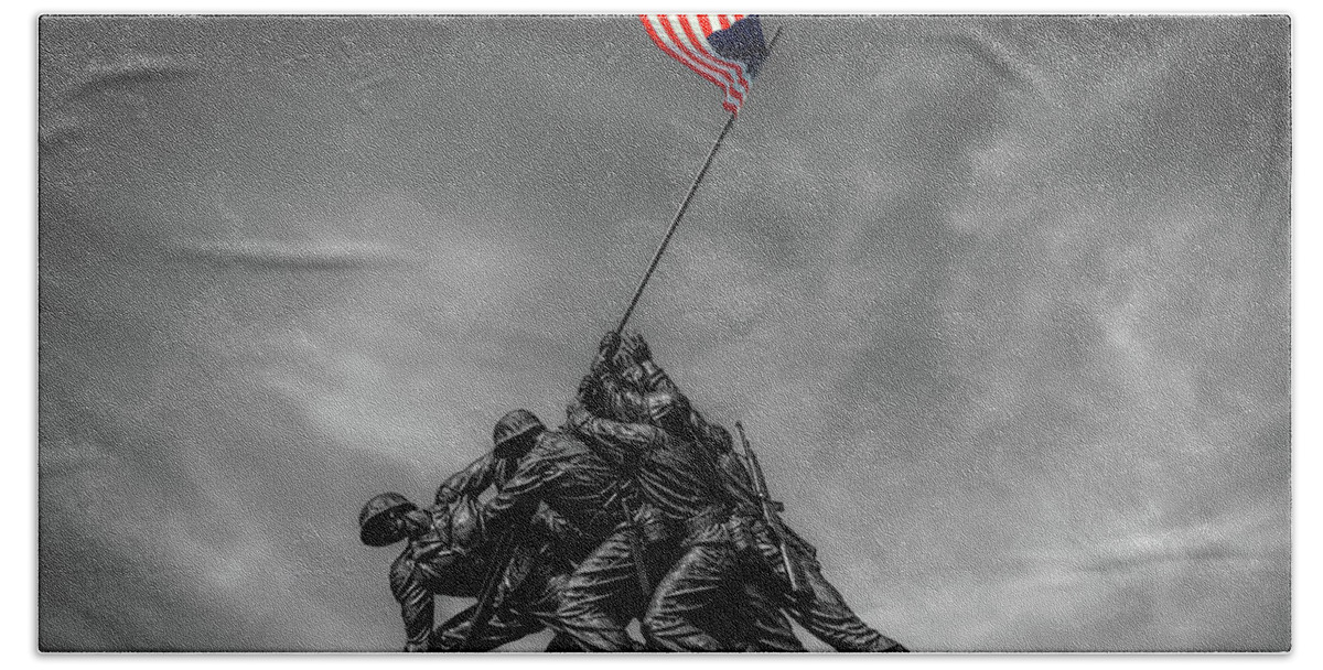 Arlington Hand Towel featuring the photograph USMC War Memorial 5 by Bill Chizek