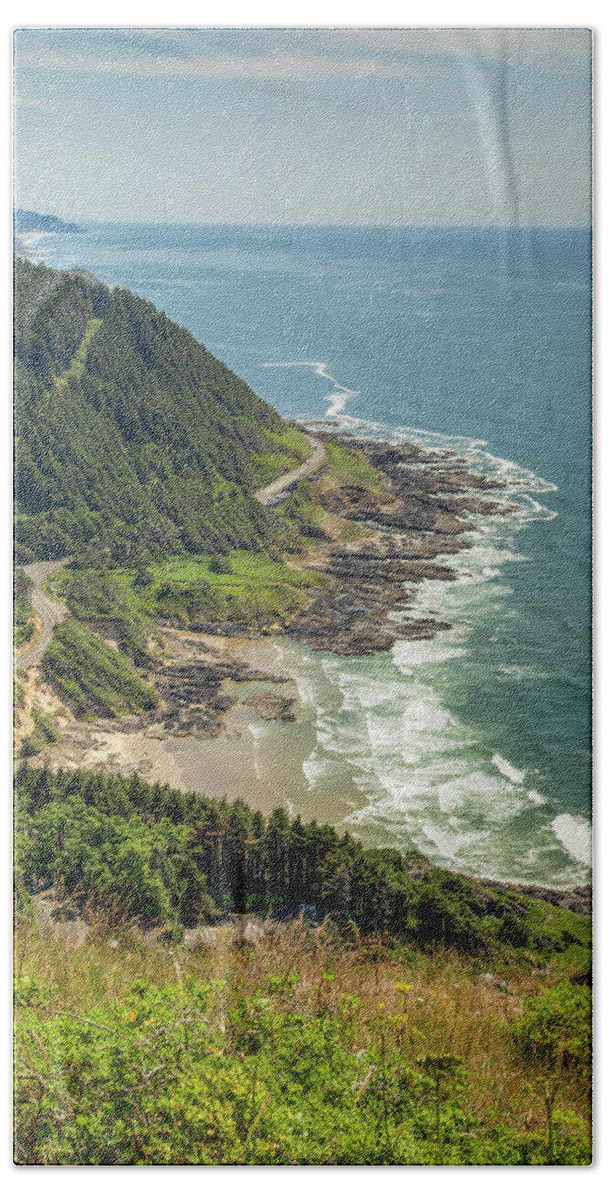 Cape Perpetua Bath Towel featuring the photograph View From Cape Perpetua - Vertical 01050 by Kristina Rinell
