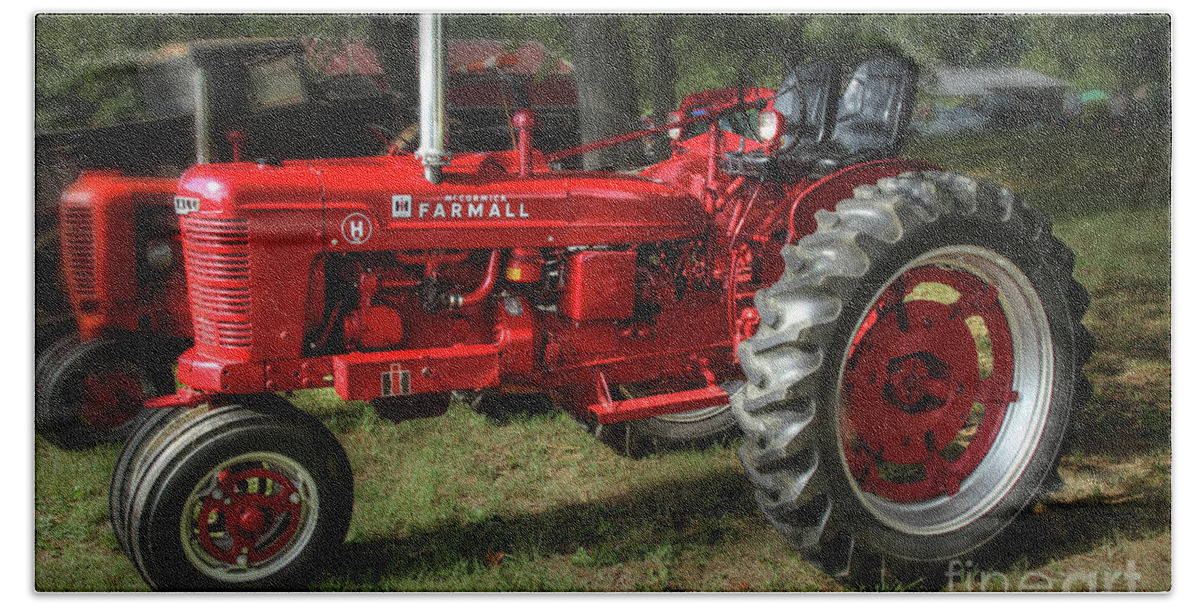 Tractor Hand Towel featuring the photograph Vintage Farmall H by Mike Eingle