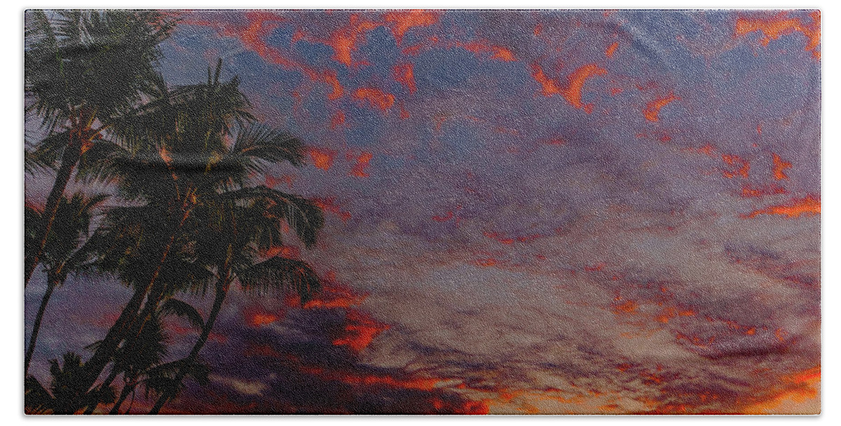 Hawaii Bath Towel featuring the photograph Warm Sky by John Bauer