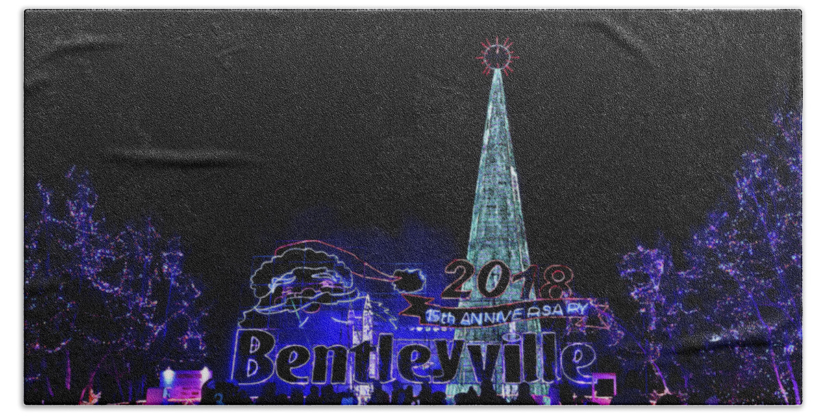 Bentleyville Bath Towel featuring the photograph Welcome to Bentleyville by Susan Rissi Tregoning