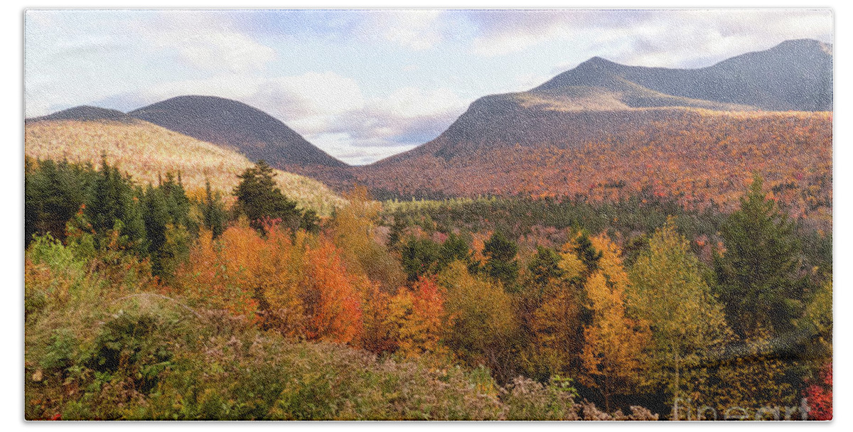 New Hampshire Hand Towel featuring the photograph White Mtns Waterville Valley 2 by Cheryl Del Toro