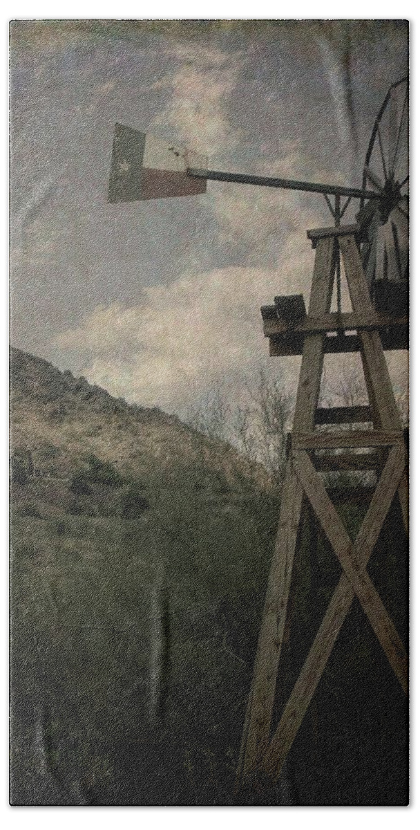 Antique Bath Towel featuring the photograph Windmill by Darryl Brooks