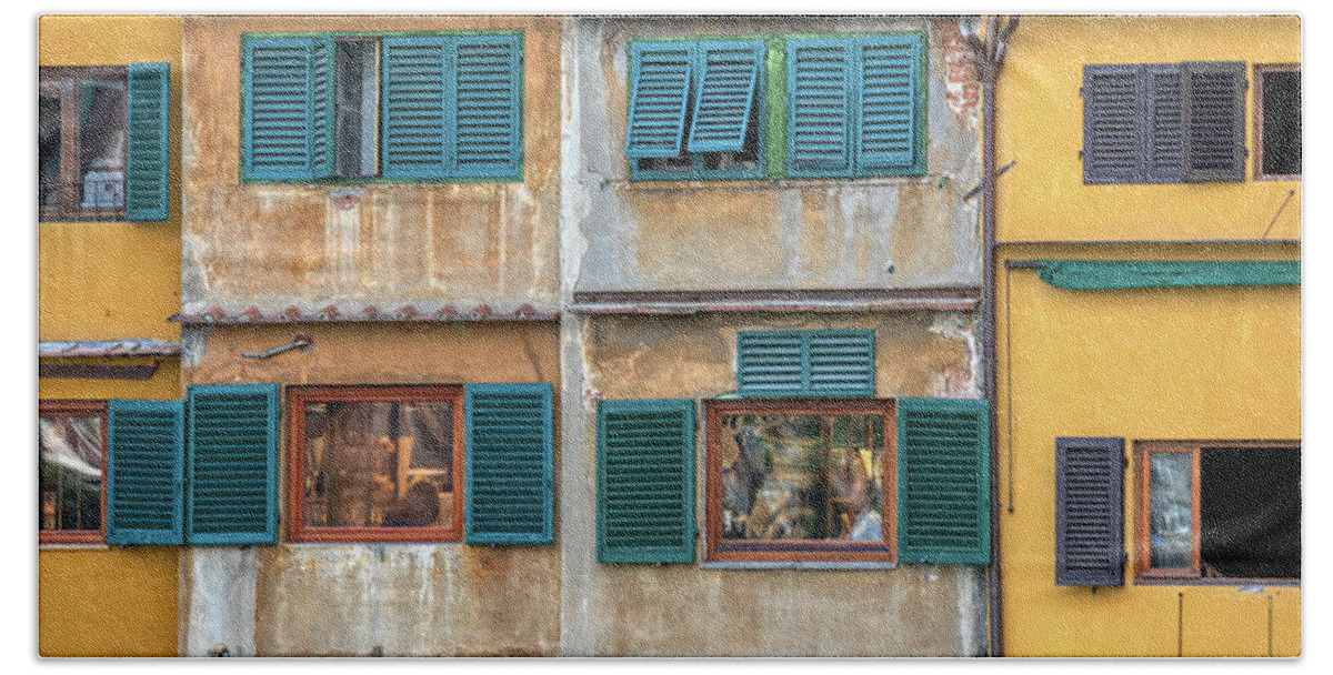 Bridge Hand Towel featuring the photograph Windows of Ponte Vecchio by David Letts