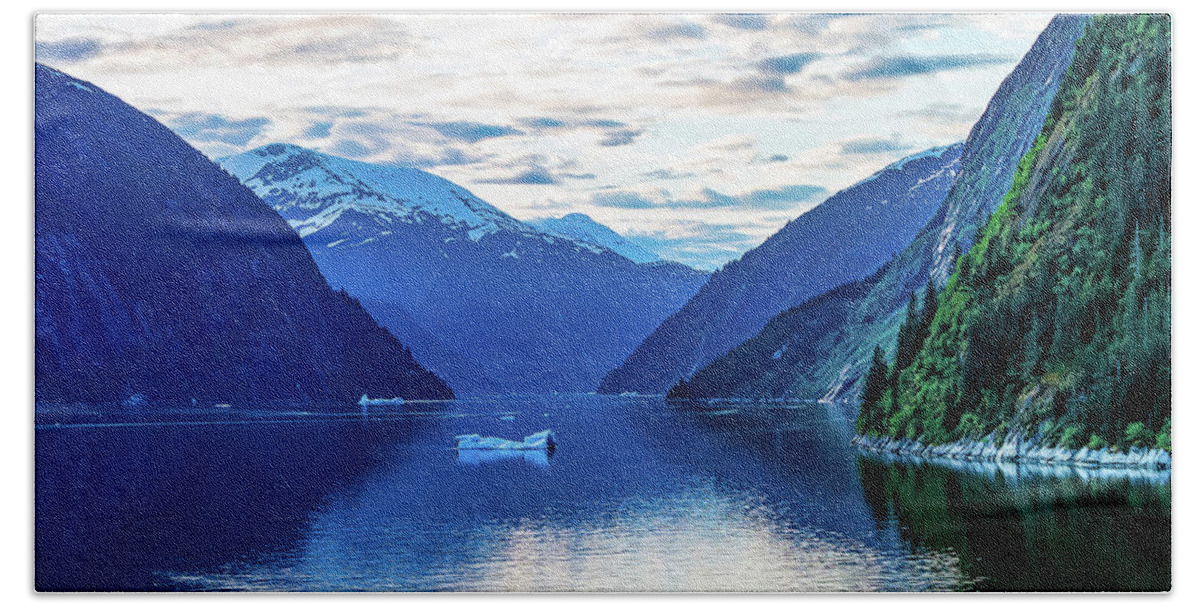 Alaska Bath Towel featuring the digital art Alaska Inside Passage Sunset VI by SnapHappy Photos