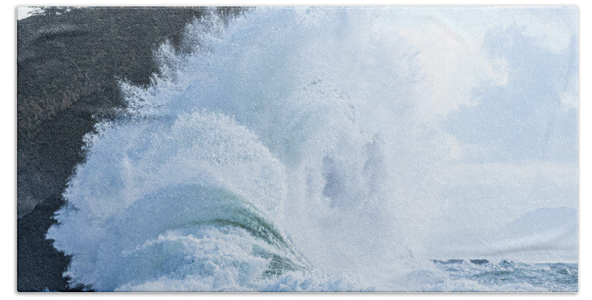 Cape Bath Towel featuring the photograph Big Waves at Cape Disappointment by Patrick Campbell