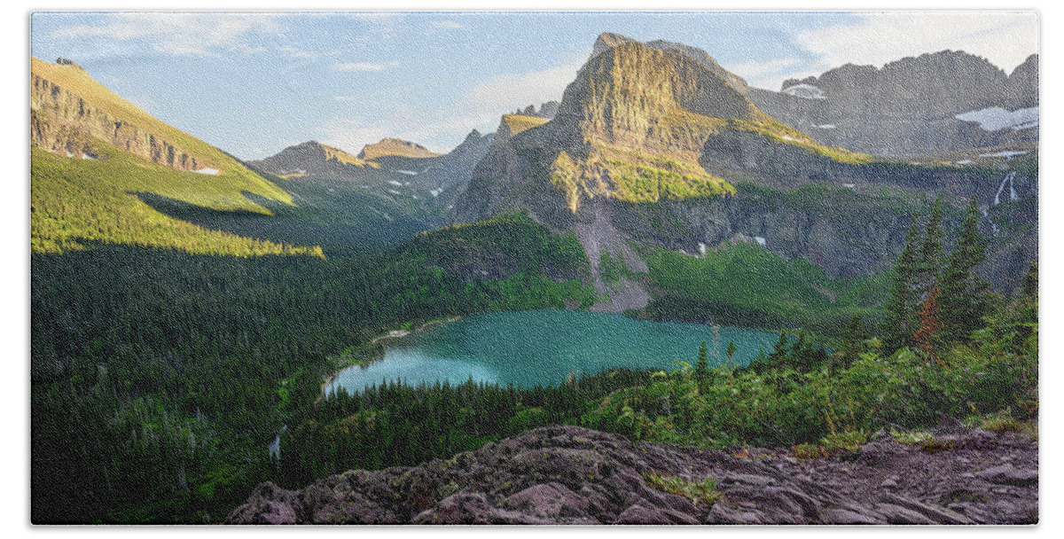 Glacier National Park Bath Towel featuring the photograph Grinnell Lake - Crown of the Continent by Robert Miller