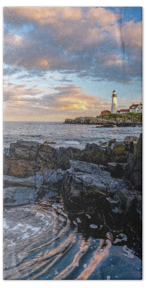 Barrier Bath Towel featuring the photograph Last Light At Portland Head. by Jeff Sinon