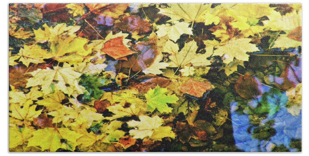 Leaf Bath Towel featuring the photograph Leaves in the Stream #2 by Christopher Reed
