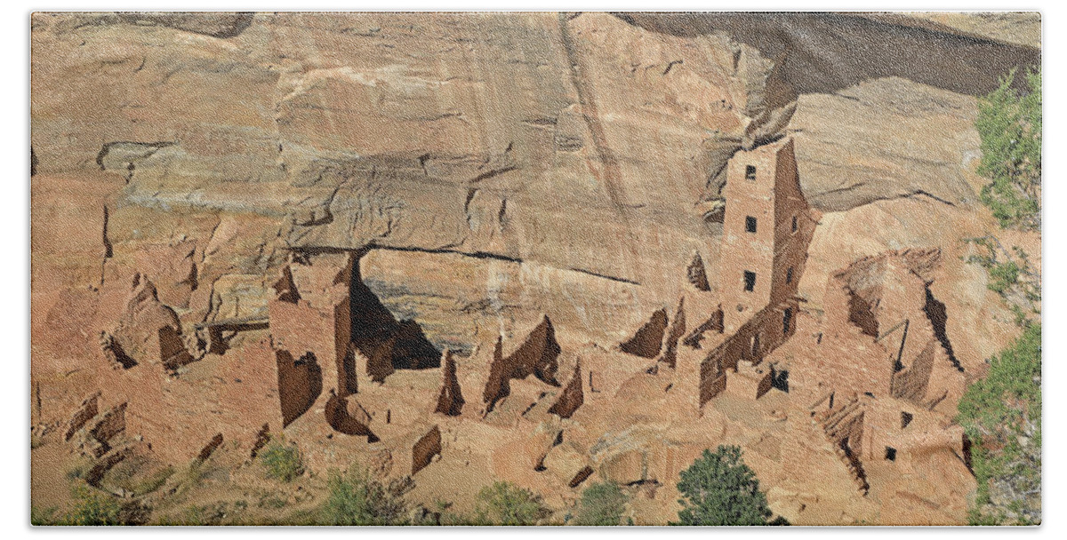 Mesa Verde National Park Hand Towel featuring the photograph Mesa Verde - Square Tower House #1 by Richard Krebs
