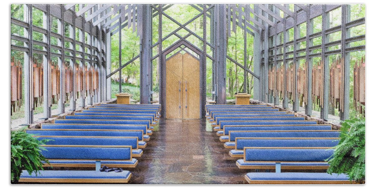 The Thorncrown Chapel In Eureka Springs Arkansas Bath Towel featuring the photograph The Thorncrown Chapel Eureka Springs Arkansas #1 by Robert Bellomy