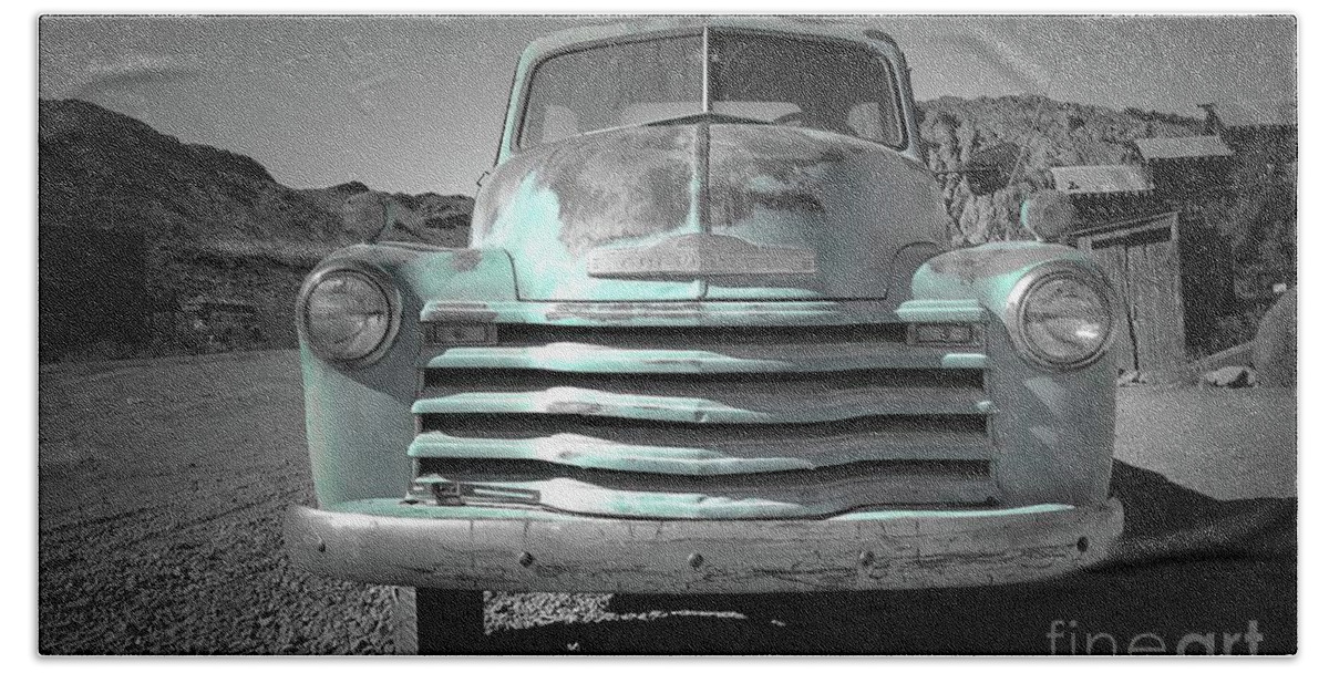 1953 Bath Towel featuring the photograph 1953 Chevrolet by Darrell Foster