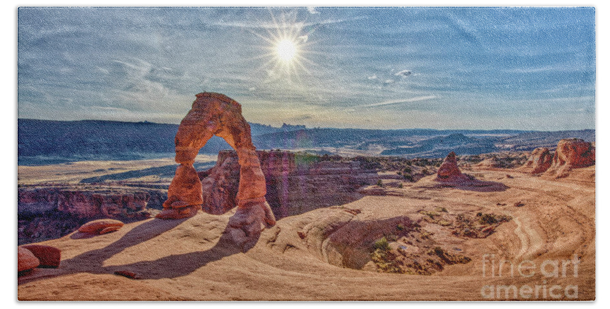 Delicate Arch Arches National Park Utah Bath Towel featuring the photograph Delicate Arch Arches National Park Utah #2 by Dustin K Ryan