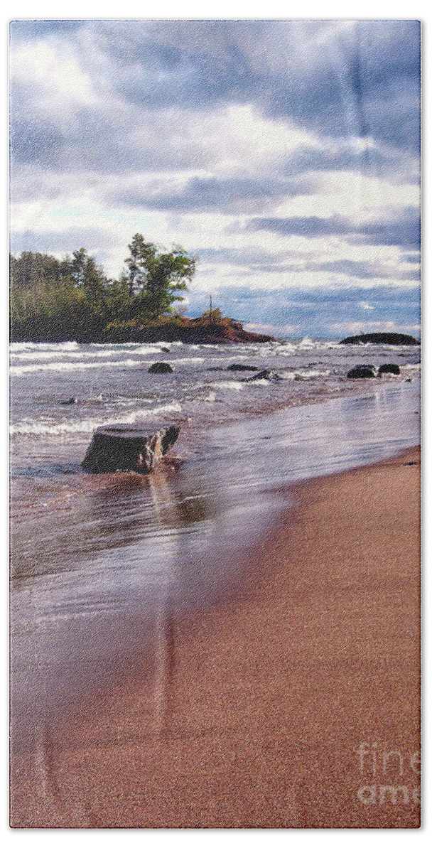 Photography Bath Towel featuring the photograph Lake Superior Shoreline by Phil Perkins