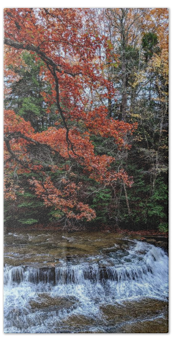 South Chagrin Reservation Bath Towel featuring the photograph Quarry Rock Falls in the Fall by Brad Nellis