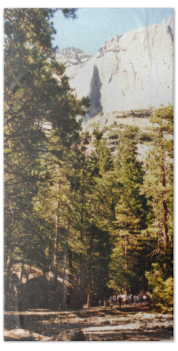 Yosemite Bath Towel featuring the mixed media Yosemite by Asbjorn Lonvig