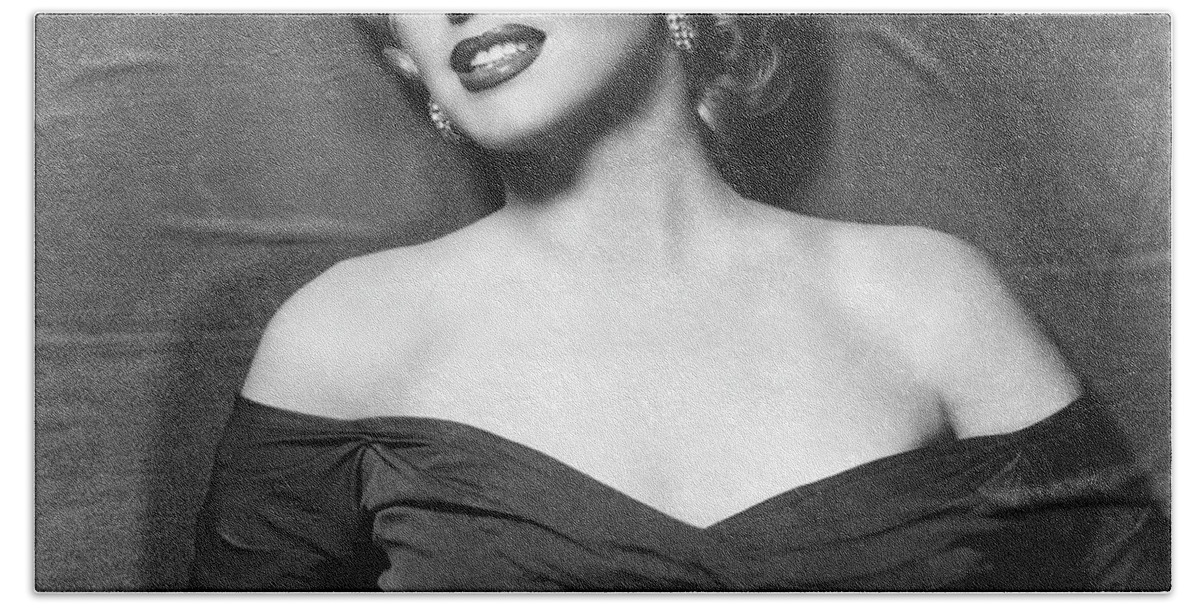 20th Century Bath Towel featuring the photograph Marilyn Monroe #35 by Granger