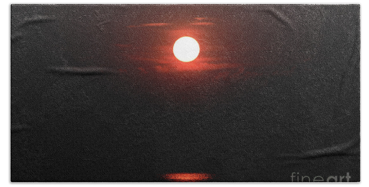 Sunrise Bath Towel featuring the photograph Good Morning #8 by William Norton