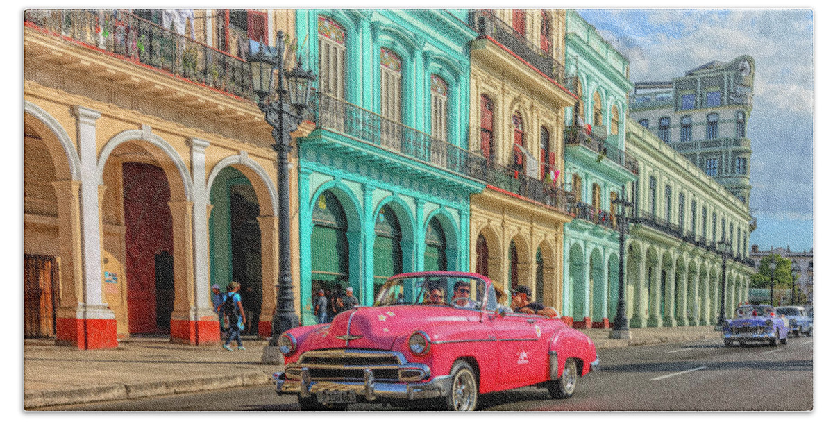 Paseo Del Prado Hand Towel featuring the photograph Havana - Cuba #9 by Joana Kruse