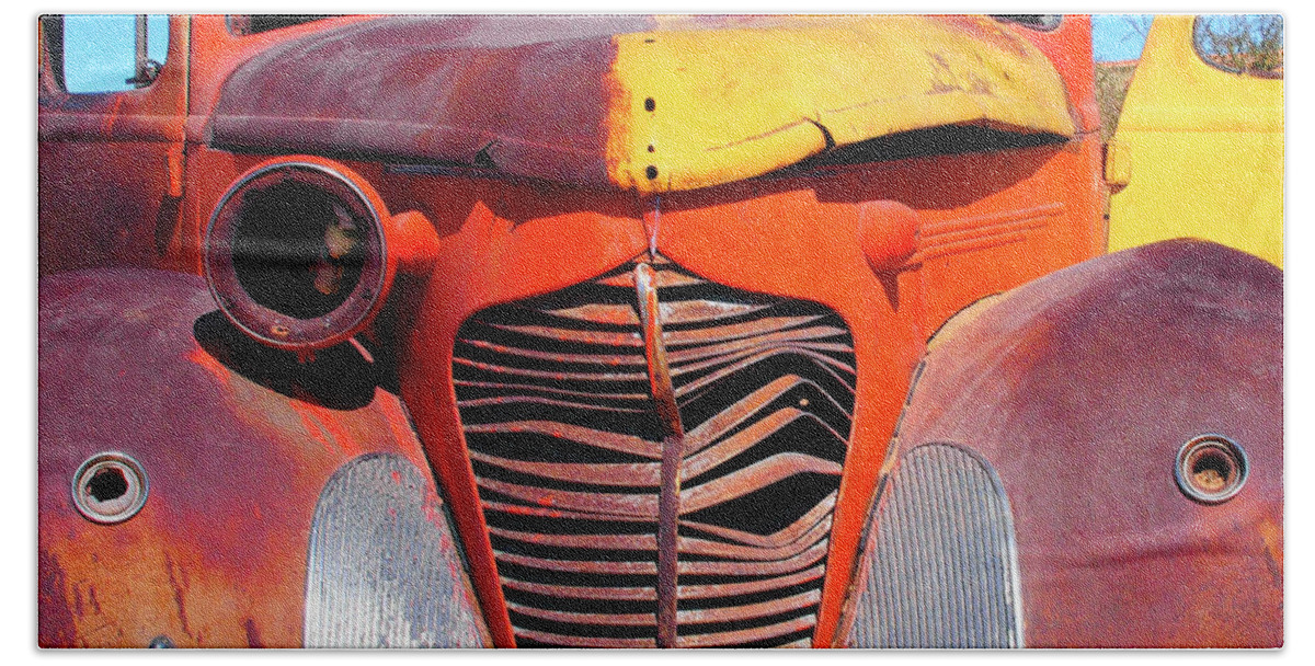 Automobile Bath Towel featuring the photograph A Wink and a Snarl - Vintage Automobile by Louise Tanguay