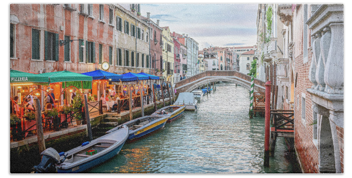 Italy Photography Hand Towel featuring the photograph An Evening In Venice by Marla Brown