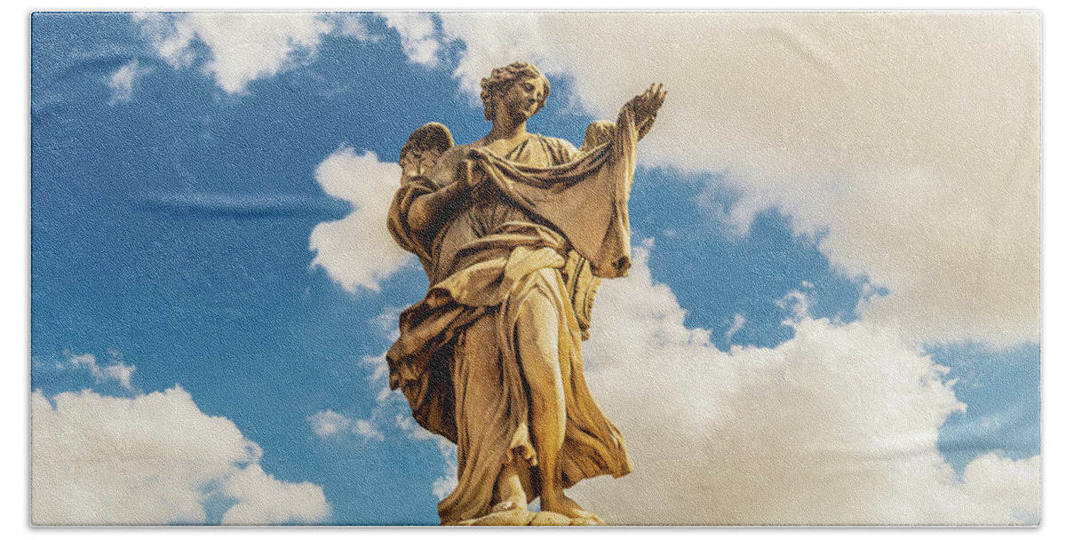 Ponte Sant'angelo Bath Towel featuring the photograph Angel with the Sudarium by Fabiano Di Paolo