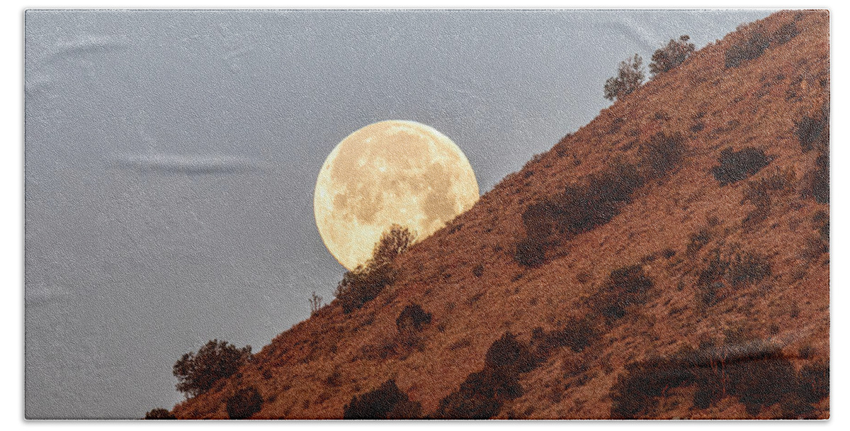 Natanson Bath Towel featuring the photograph April Moon Setting by Steven Natanson