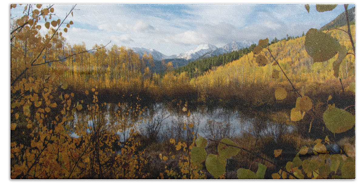 Aspen Bath Towel featuring the photograph Aspen Leaf Framing of Autumn Landscape by Cascade Colors
