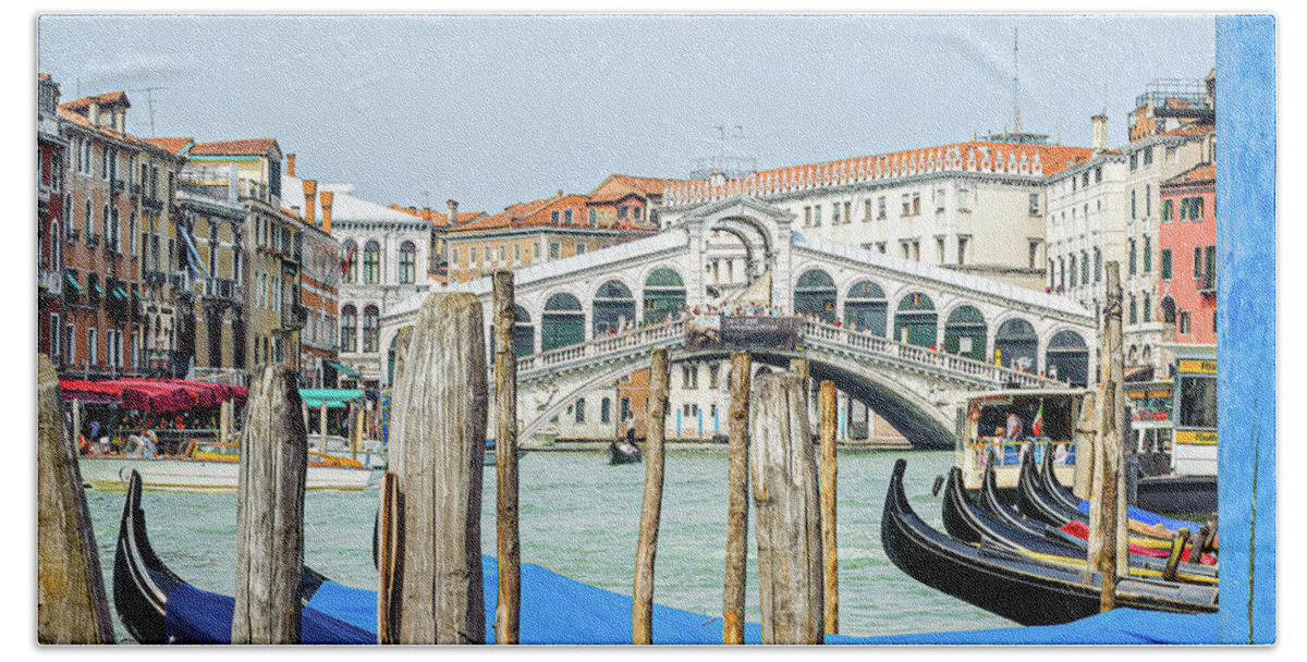 Venice Bath Towel featuring the photograph At The Rialto by Marla Brown