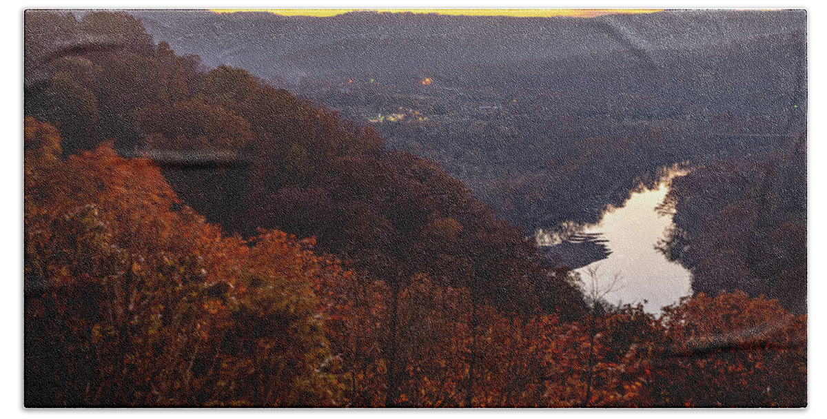 Fall Bath Towel featuring the photograph Autumn Dusk Over Inspiration Point And The White River by Gregory Ballos