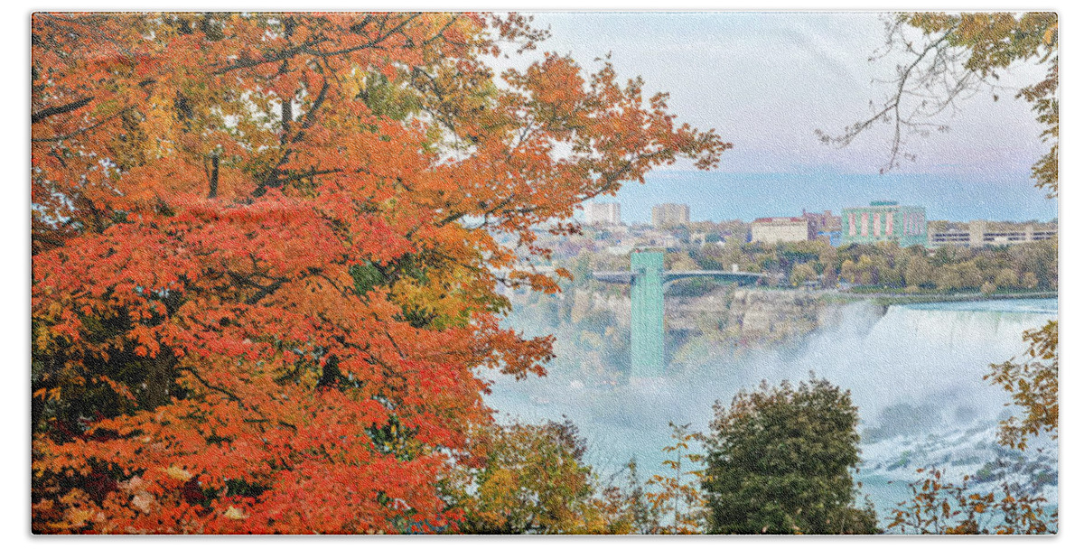 Autumn In Niagara Bath Towel featuring the photograph Autumn in Niagra by Rebecca Herranen
