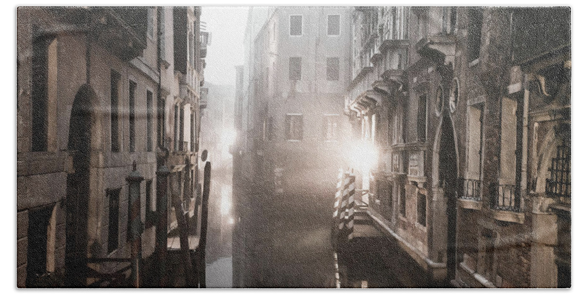 Fine Art Photo Bath Towel featuring the photograph B0010304xW_Lights in the fog, Venice by Marco Missiaja